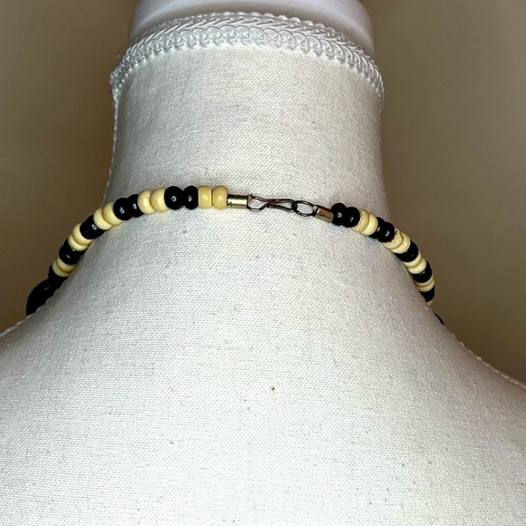 ⭐️ Costume Jewelry necklace- #3 - Picture 4 of 5